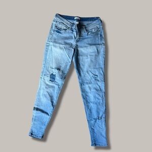 Mudd Women’s Light Blue Distressed Skinny Jeans